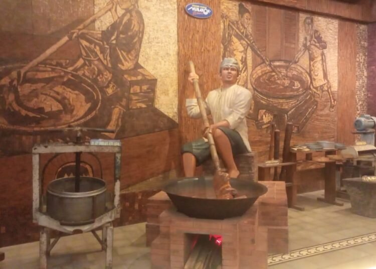 GUSJIGANG : JEMBATAN EKSISTENSI DUNIAWI DAN UKHROWI