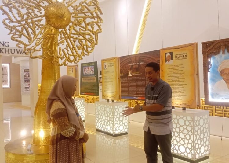 GUSJIGANG : JEMBATAN EKSISTENSI DUNIAWI DAN UKHROWI