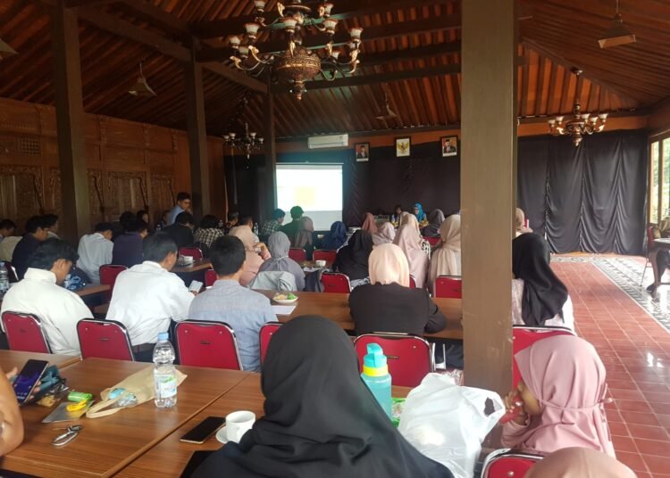 Bimbingan dan Pelatihan Media Sosial sebagai Kunci Pengembangan Usaha dan Organisasi