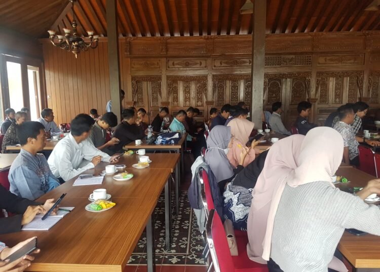 Bimbingan dan Pelatihan Media Sosial sebagai Kunci Pengembangan Usaha dan Organisasi