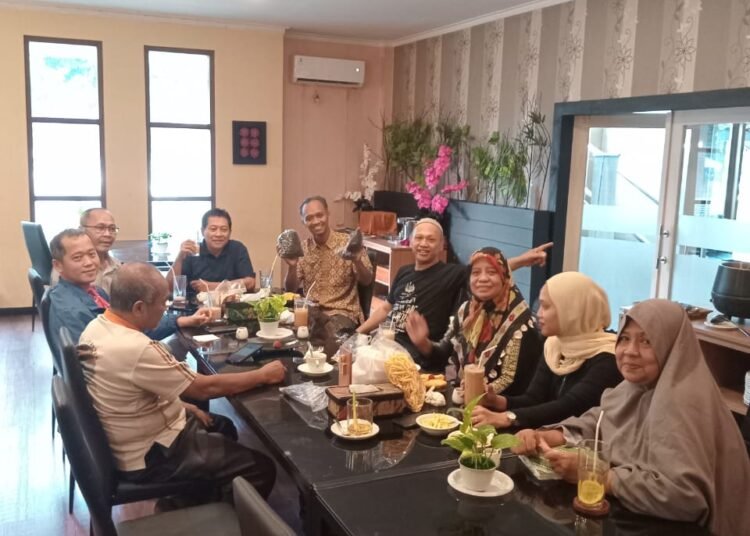 Diskusi Virtual dan Kopdar Alumni UGM Ungkap Peluang Ekspor Cabe Jamu ke Pasar Global