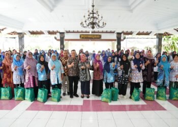Bupati Sleman memberikan apresiasi kepada kader IMP