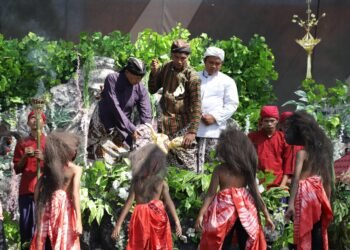 Tanamkan Nilai Adiluhung, Wabup Danang Maharsa Buka Festival Upacara Adat 2024