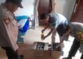 Polsek Undaan Amankan Puluhan Botol Miras di Kudus