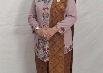 Kisah fiksi : Motivasi dari anggota dewan perempuan Kudus. Rasa Syukur Eni Kusrini Akan Diwujudkan dalam Bentuk Peduli Perempuan dan Anak-Anak di Kudus