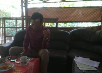 Ngopi Pagi di Gubug Unik Banana Garden