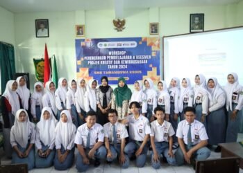 Workshop Perencanaan Pembelajaran dan Asesmen Projek Kreatif Kewirausahaan di SMK Tamansiswa Kudus Tahun 2024