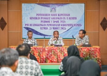 Bupati Sleman Serahkan 41 SK Kenaikan Pangkat PNS Kabupaten Sleman