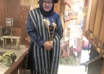 Erna Rahayuningsih, Sang Kreator MC Legendaris dari Kudus yang Menyalakan Semangat Perempuan Hebat