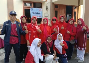 Gebyar HUT RI ke-80 di Mlati Kidul, Mahasiswa KKN dan Warga Kompak Gelar Senam Sehat Meriah