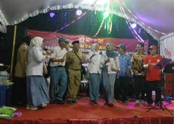 Malam Tasyakuran Warga RT 03/RW 01 Mlati Kidul Kudus Meriah, Kreatif, dan Penuh Canda