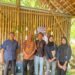 Mahasiswa UIN Kudus Kunjungi Kebun Literasi “Banana Garden” Kudus, Kagumi Program Wakaf Produktif Nabung Ayam Kampung