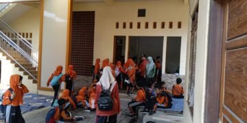 Menanam Jiwa Entrepreneur Sejak Dini ala Pendidikan Jepang  SDIT Al Ahyar Kudus Gelar Rihlah Edukasi Batik di Alfa Shoofa