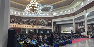 Ratusan Mahasiswa Universitas Ngudi Waluyo Gelar Wisuda Penuh Semangat Juang di Kodam IV/Diponegoro