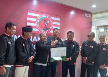 Penyerahan SK PIMDA Jateng di kantor PIMNAS di jakarta dan KONSOLIDASI PKN PERKUAT STRUKTUR ORGANISASI di jateng