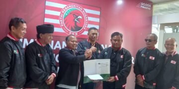 Penyerahan SK PIMDA Jateng di kantor PIMNAS di jakarta dan KONSOLIDASI PKN PERKUAT STRUKTUR ORGANISASI di jateng